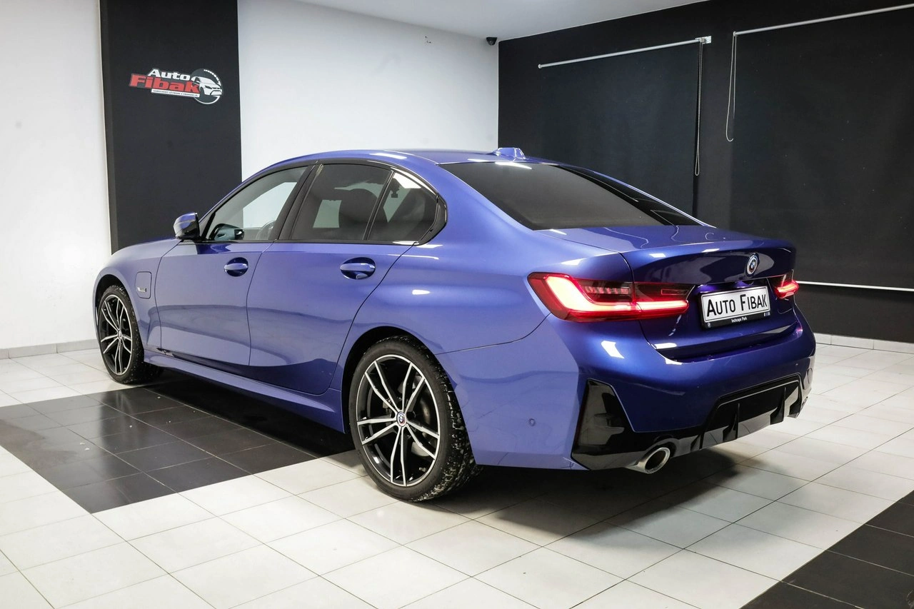 BMW 330 - Zdjęcie 10