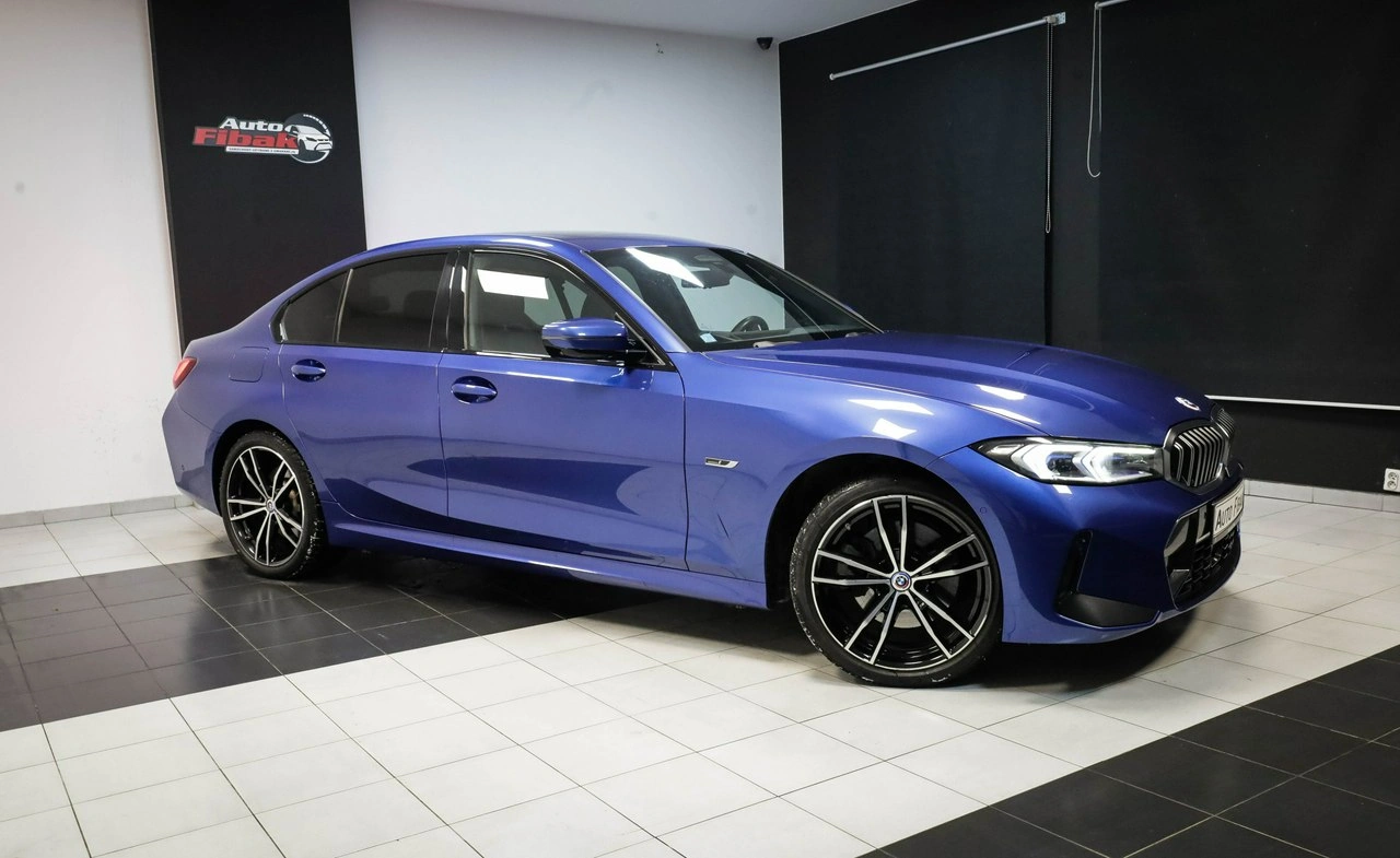 BMW 330 - Zdjęcie 1