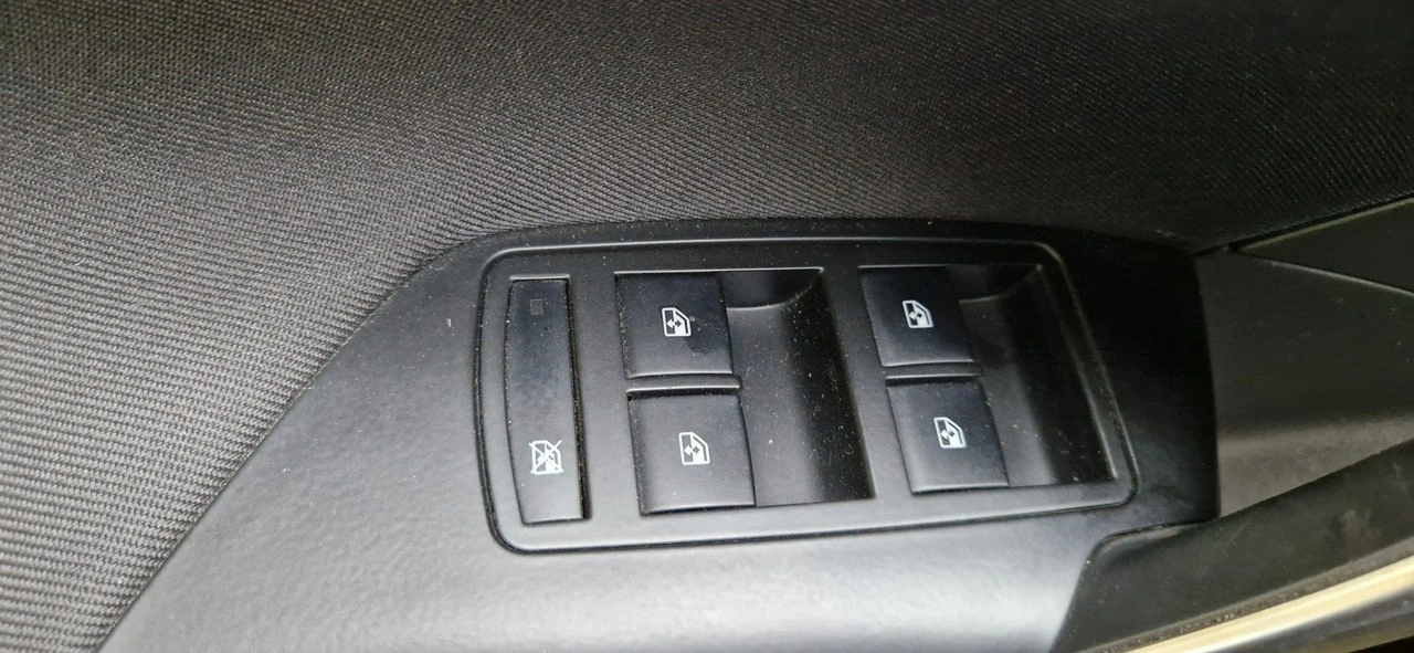 Opel Insignia - Zdjęcie 13