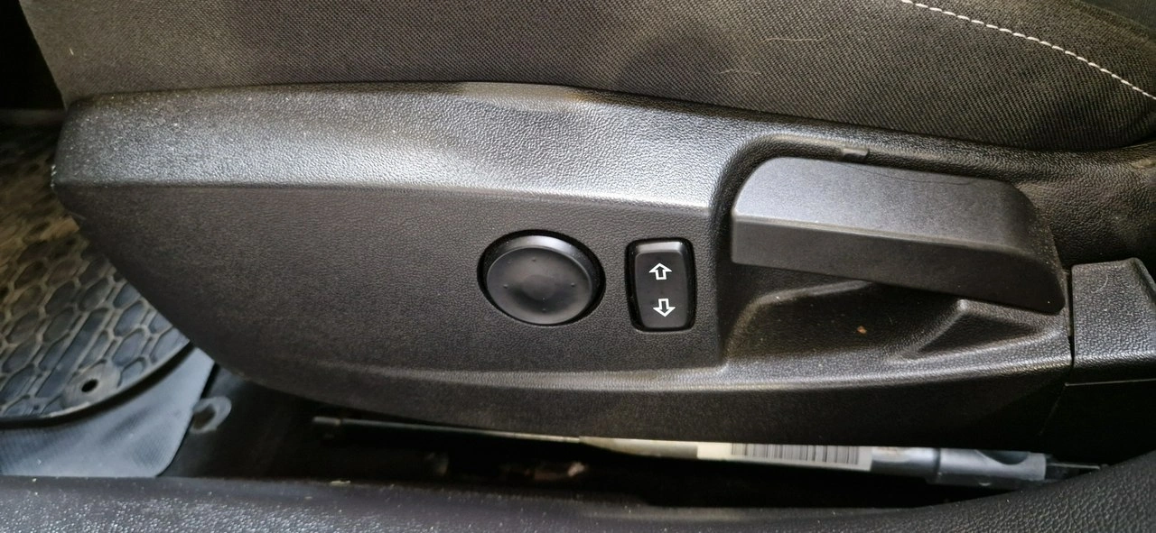 Opel Insignia - Zdjęcie 14