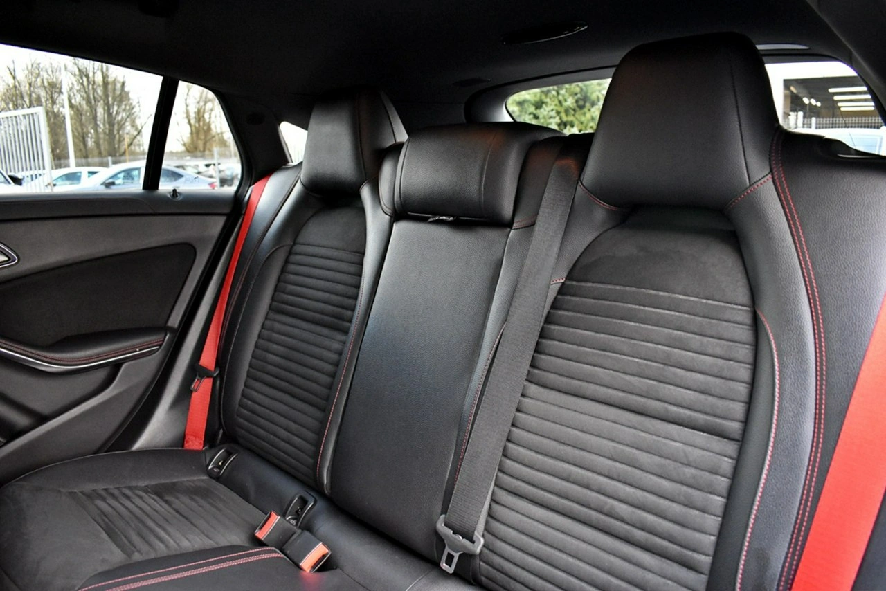 Mercedes CLA 45 AMG - Zdjęcie 10