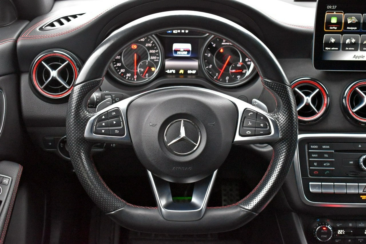 Mercedes CLA 45 AMG - Zdjęcie 16
