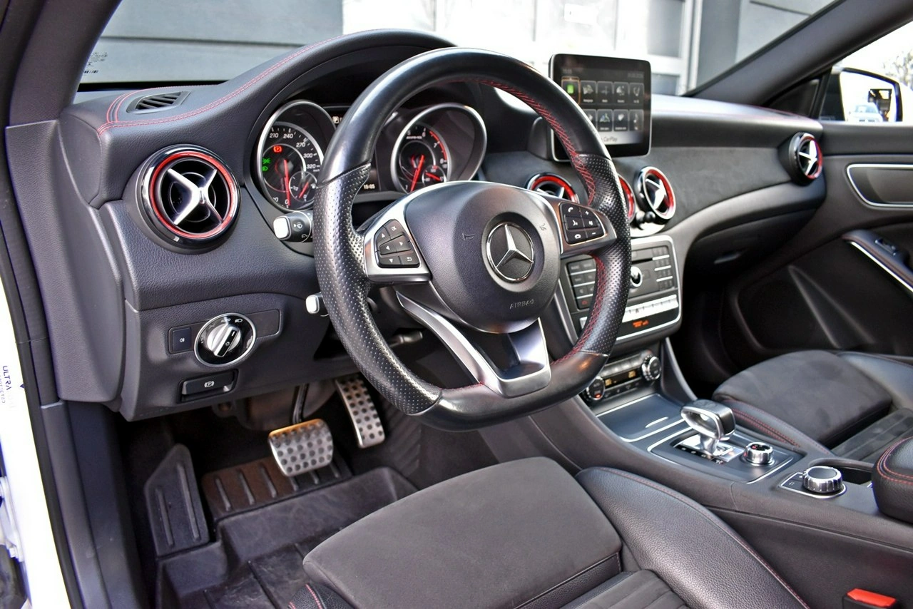 Mercedes CLA 45 AMG - Zdjęcie 8