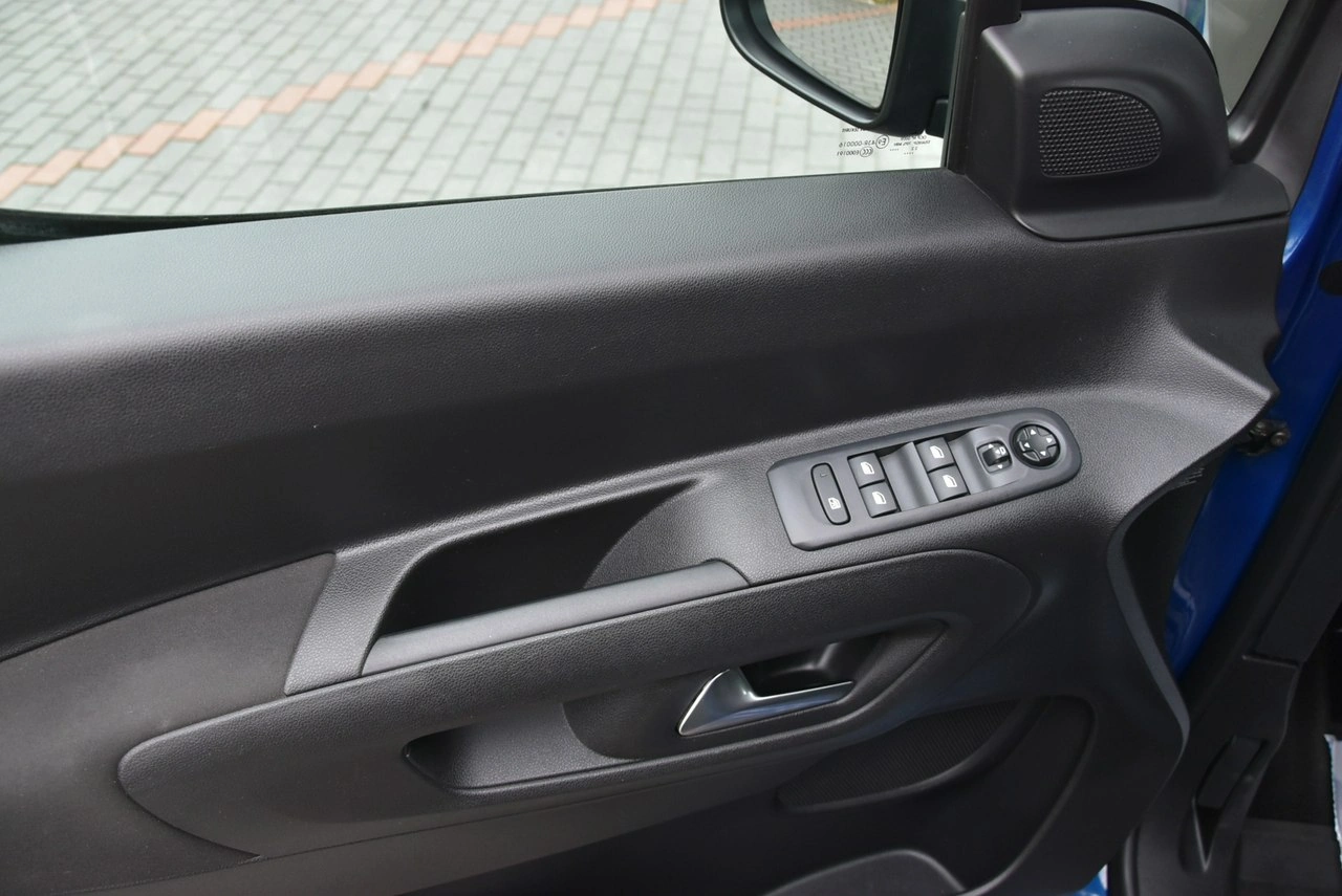 Opel Combo Life - Zdjęcie 23