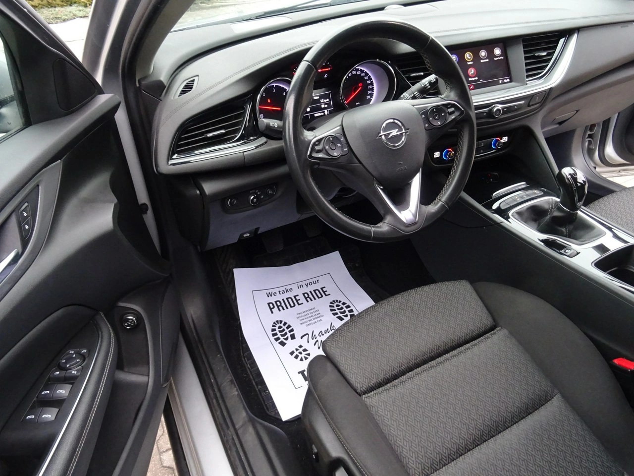 Opel Insignia - Zdjęcie 9