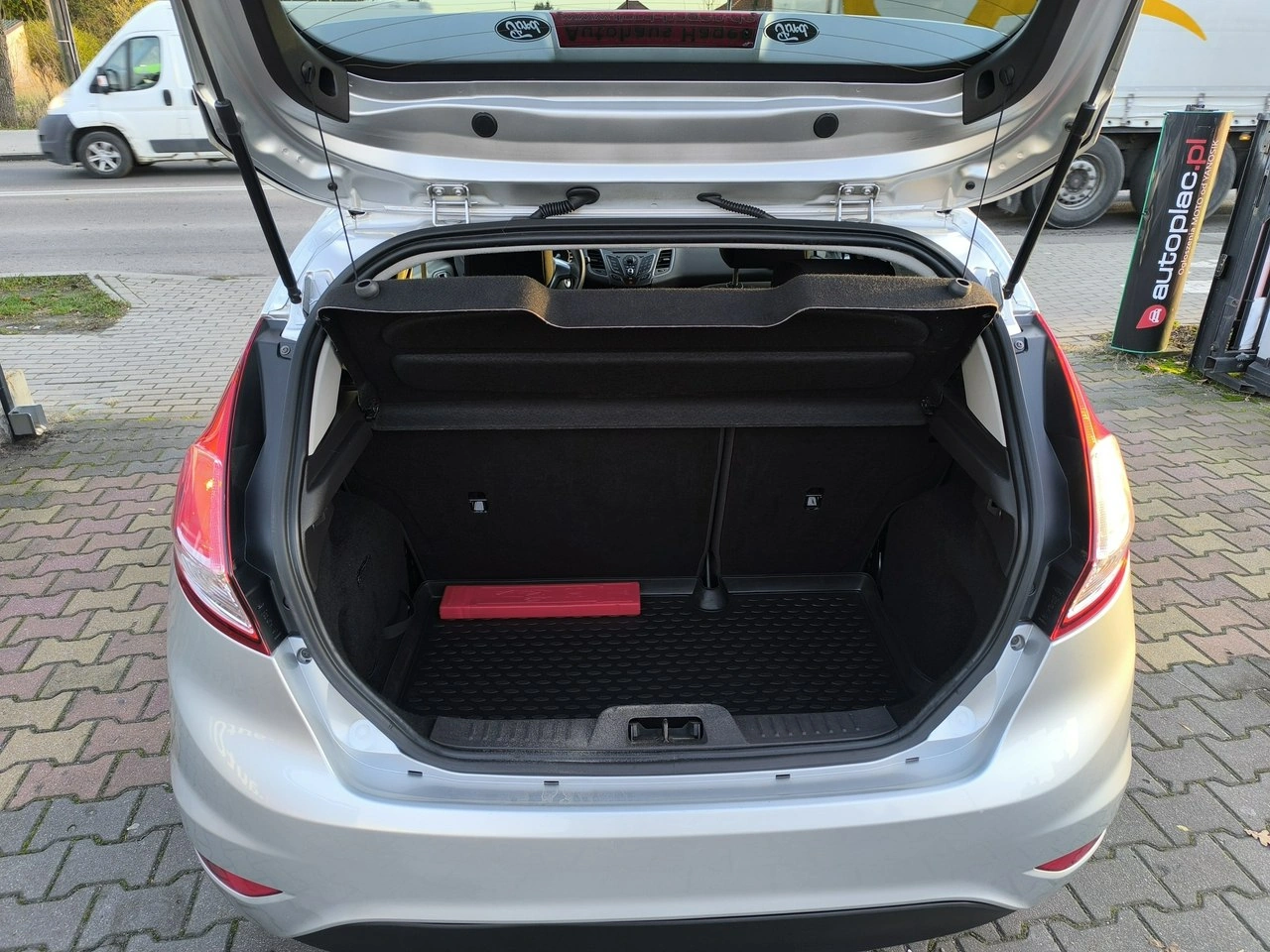 Ford Fiesta - Zdjęcie 25