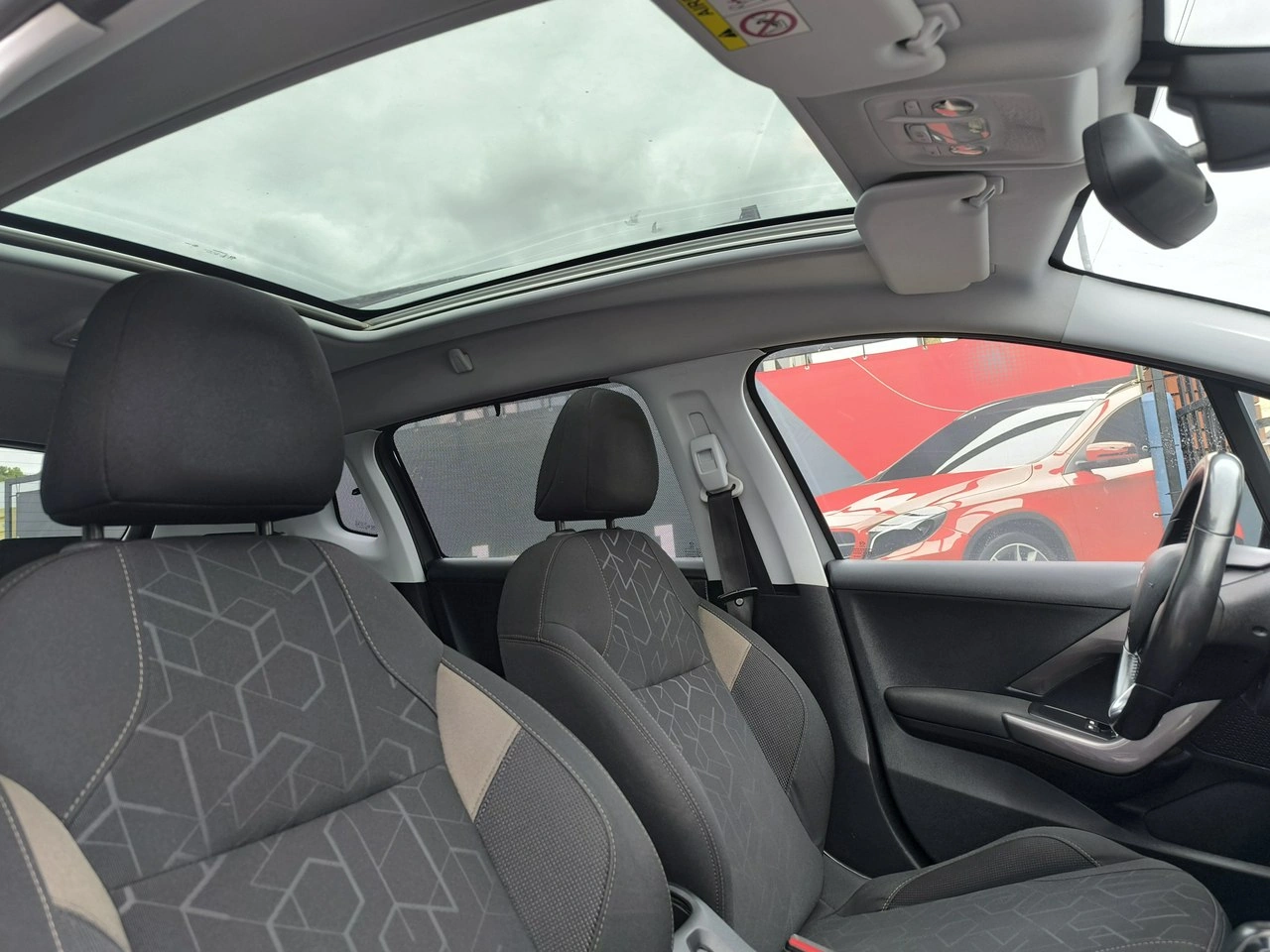 Peugeot 2008 - Zdjęcie 25