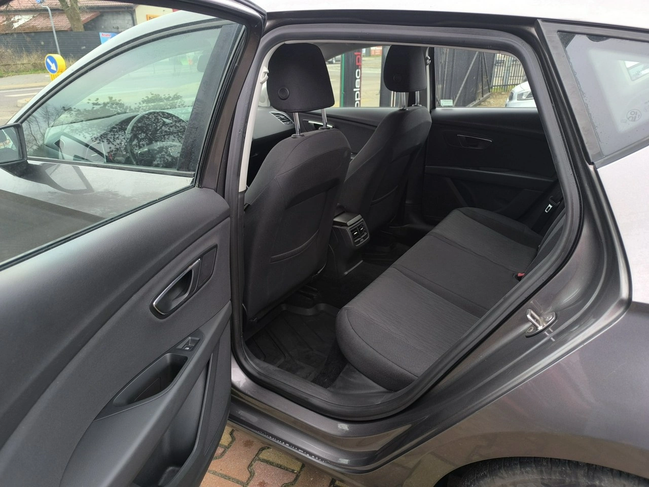 Seat Leon - Zdjęcie 13