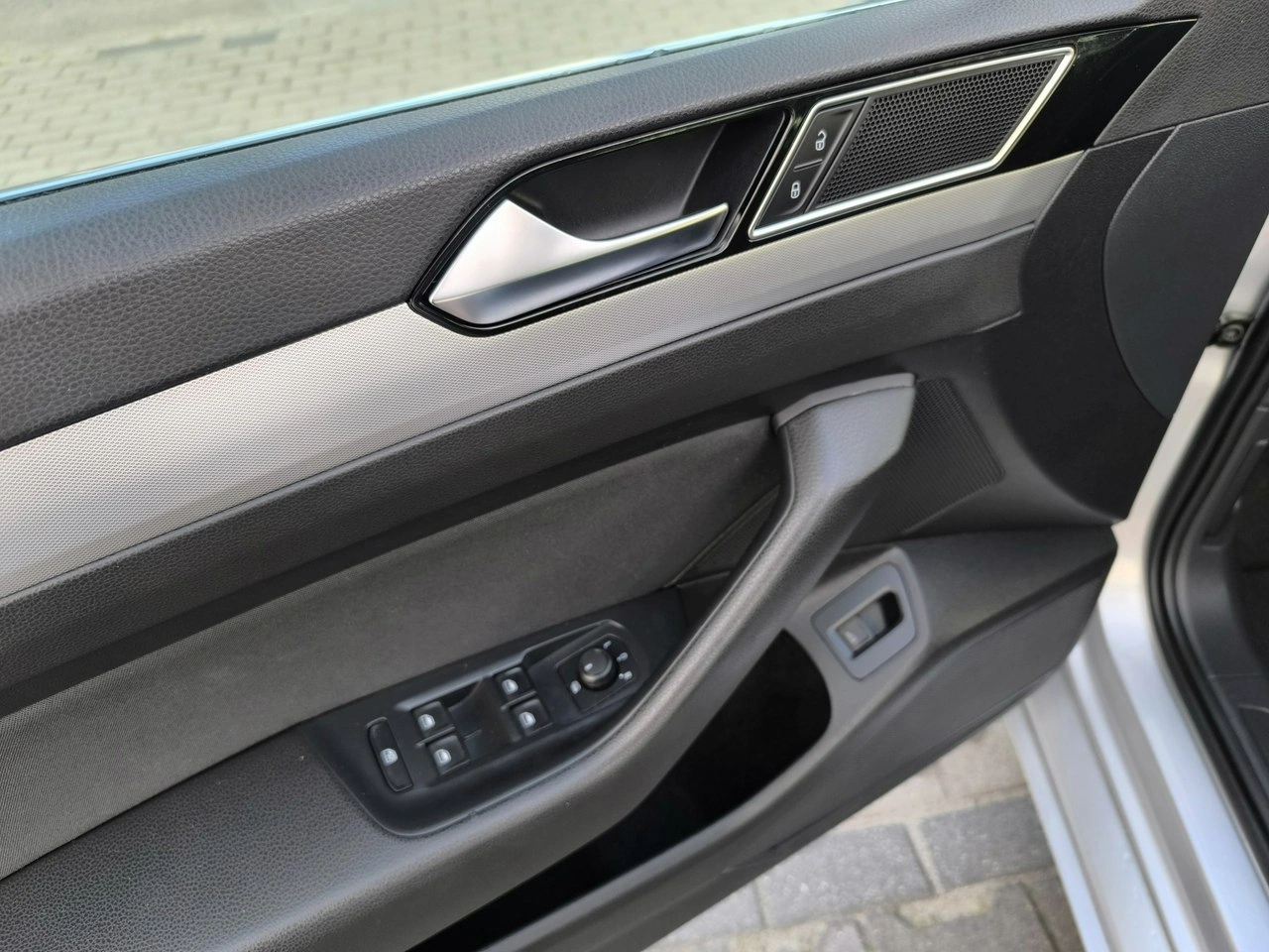 Volkswagen Passat - Zdjęcie 15