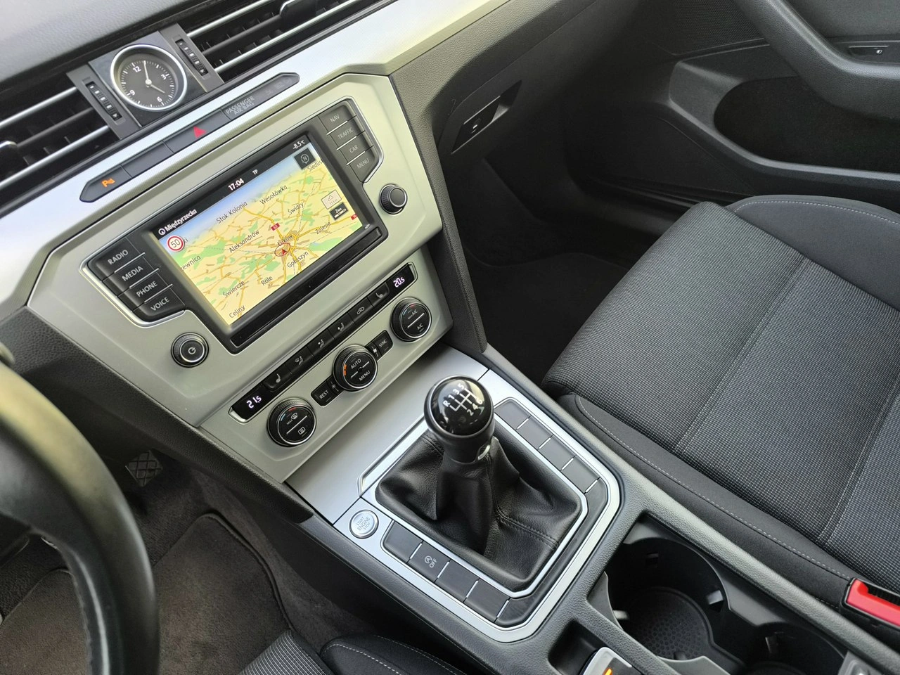 Volkswagen Passat - Zdjęcie 20