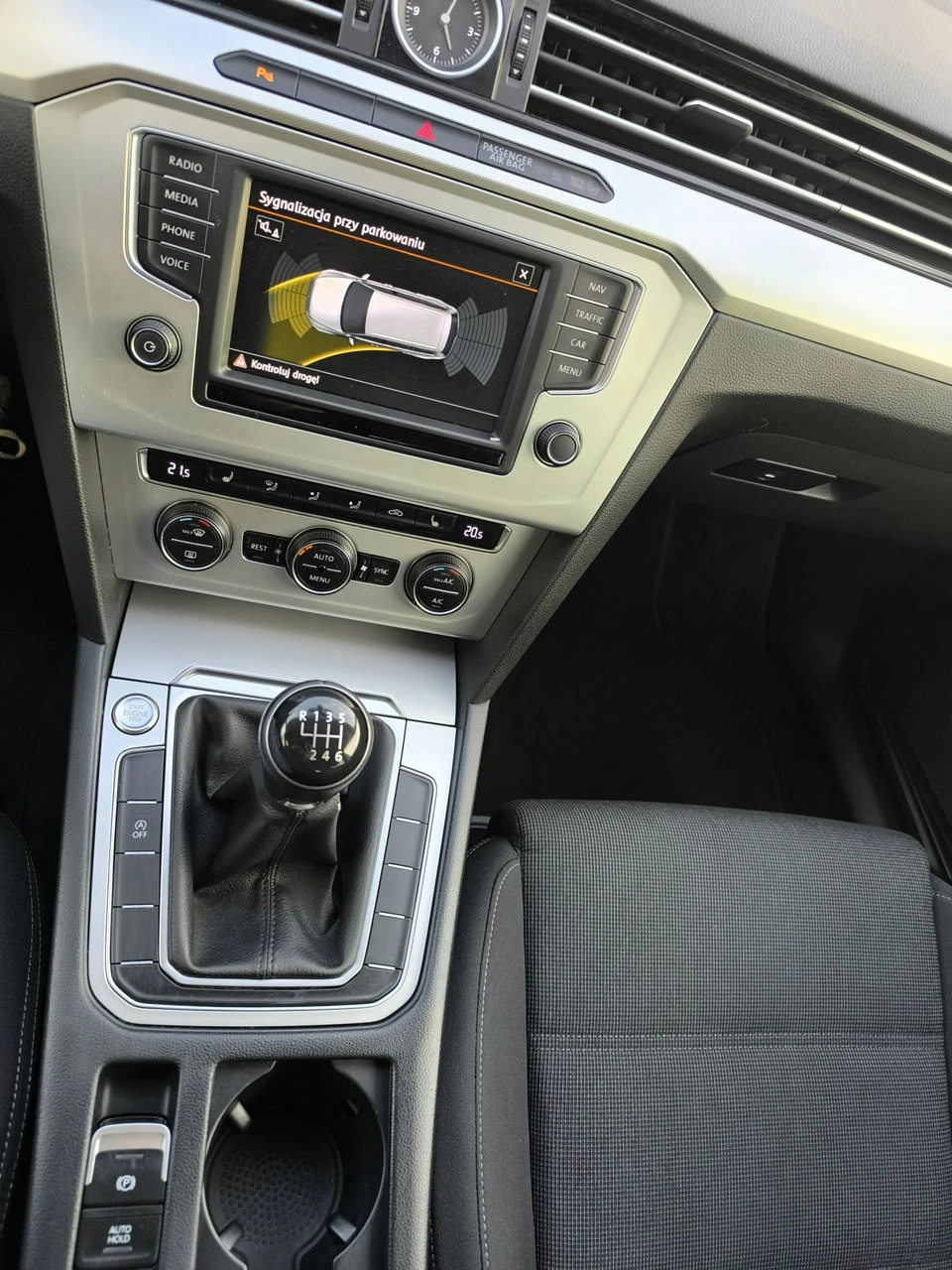 Volkswagen Passat - Zdjęcie 22