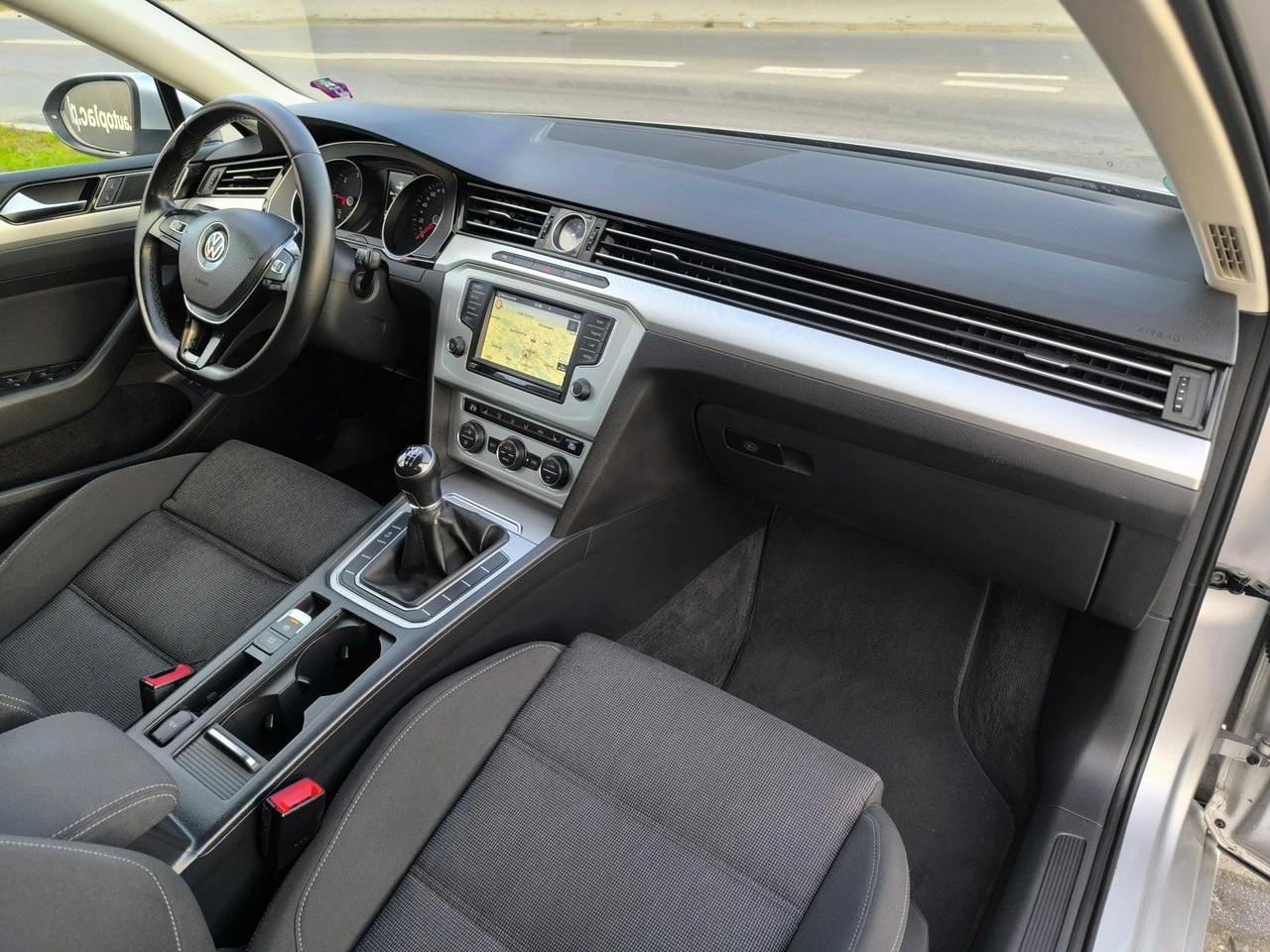 Volkswagen Passat - Zdjęcie 28