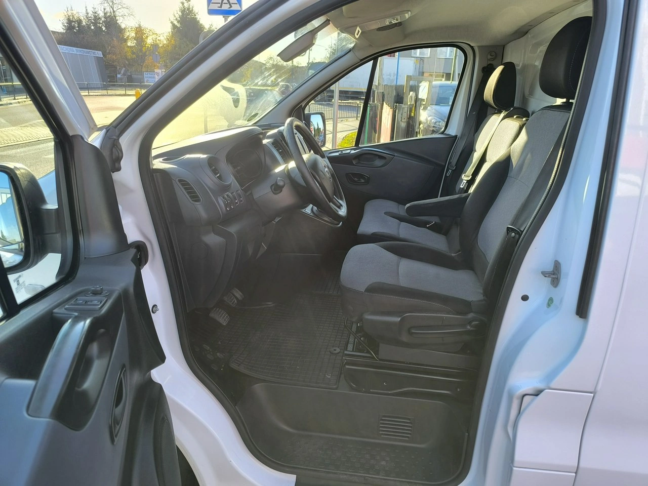 Opel Vivaro - Zdjęcie 13