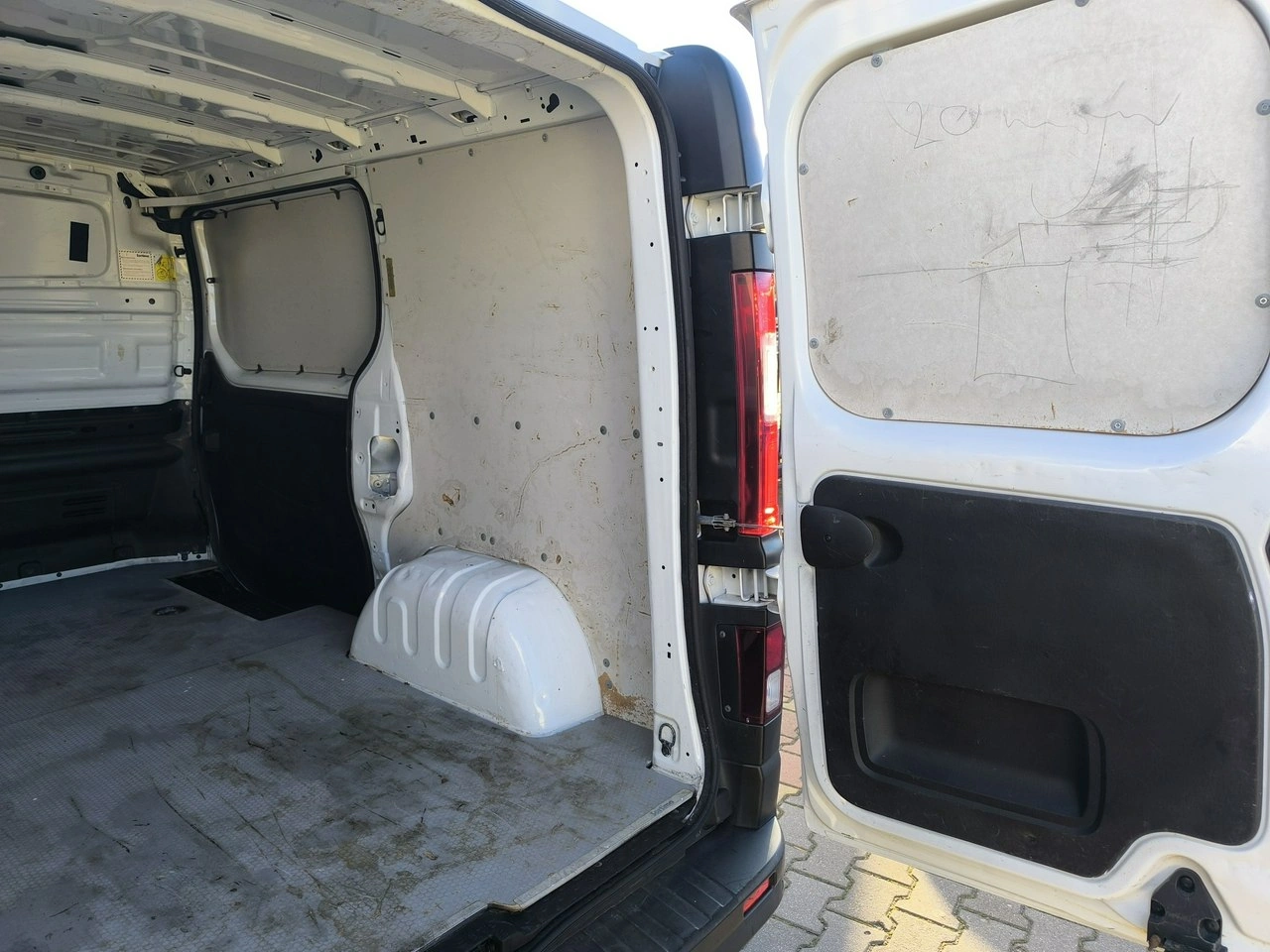 Opel Vivaro - Zdjęcie 23