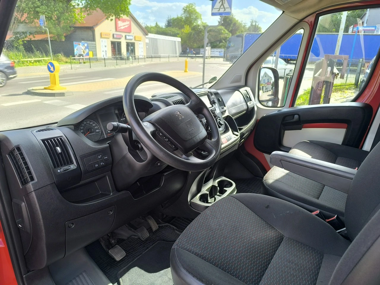 Peugeot Boxer - Zdjęcie 12