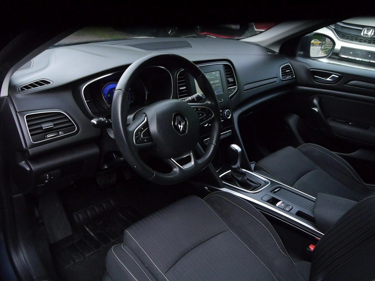 Renault Megane - Zdjęcie 25