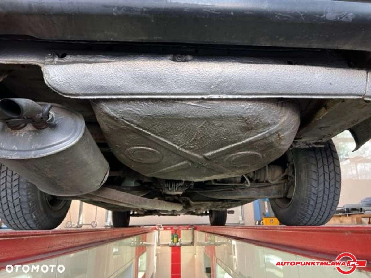 Mercedes-Benz SLC - Zdjęcie 20