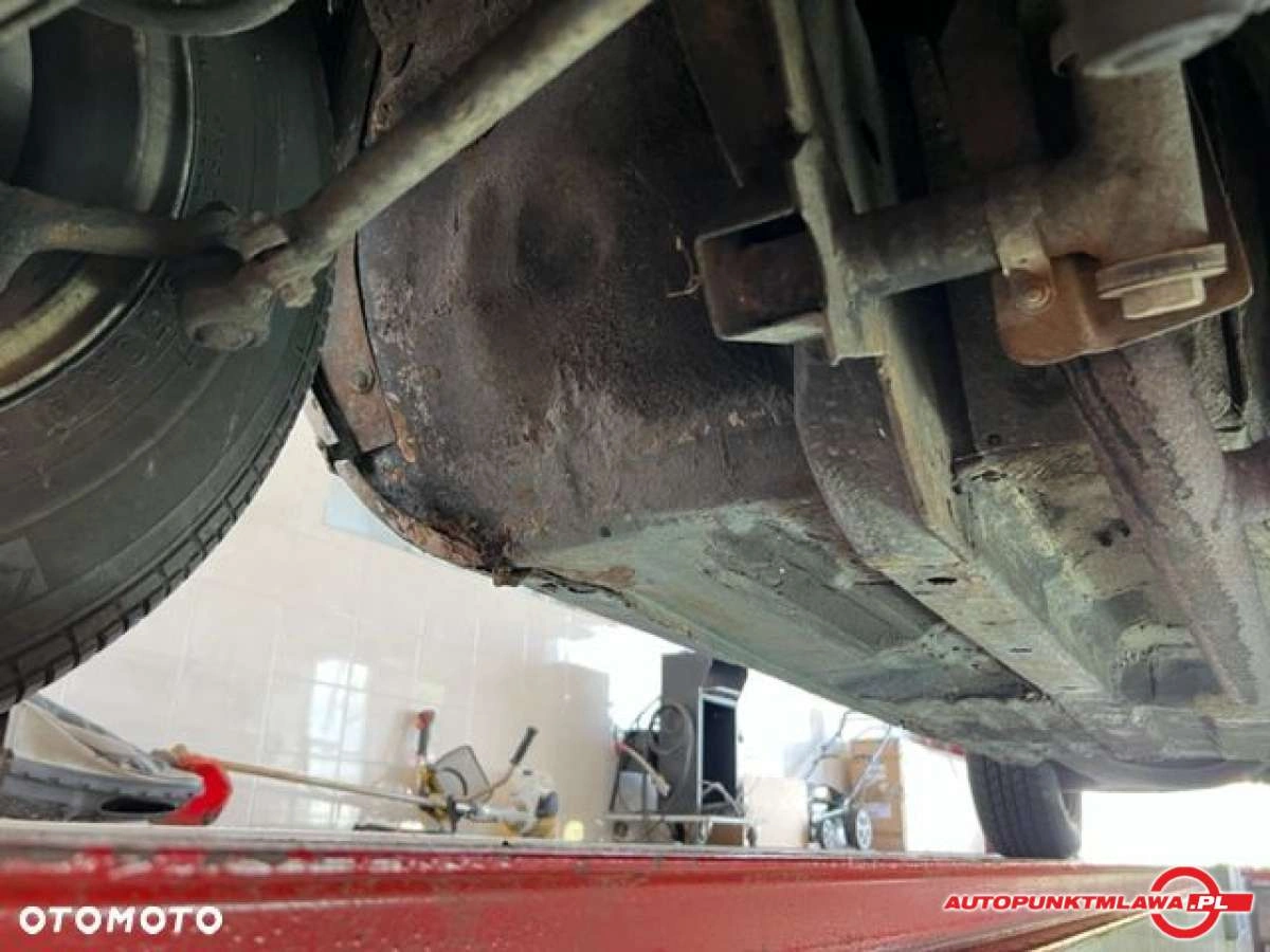 Mercedes-Benz SLC - Zdjęcie 28