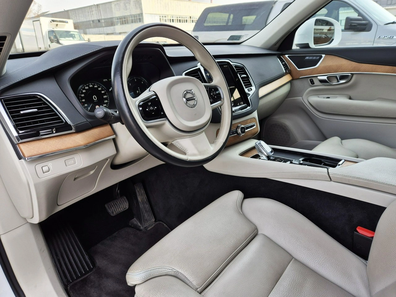 Volvo XC 90 - Zdjęcie 9