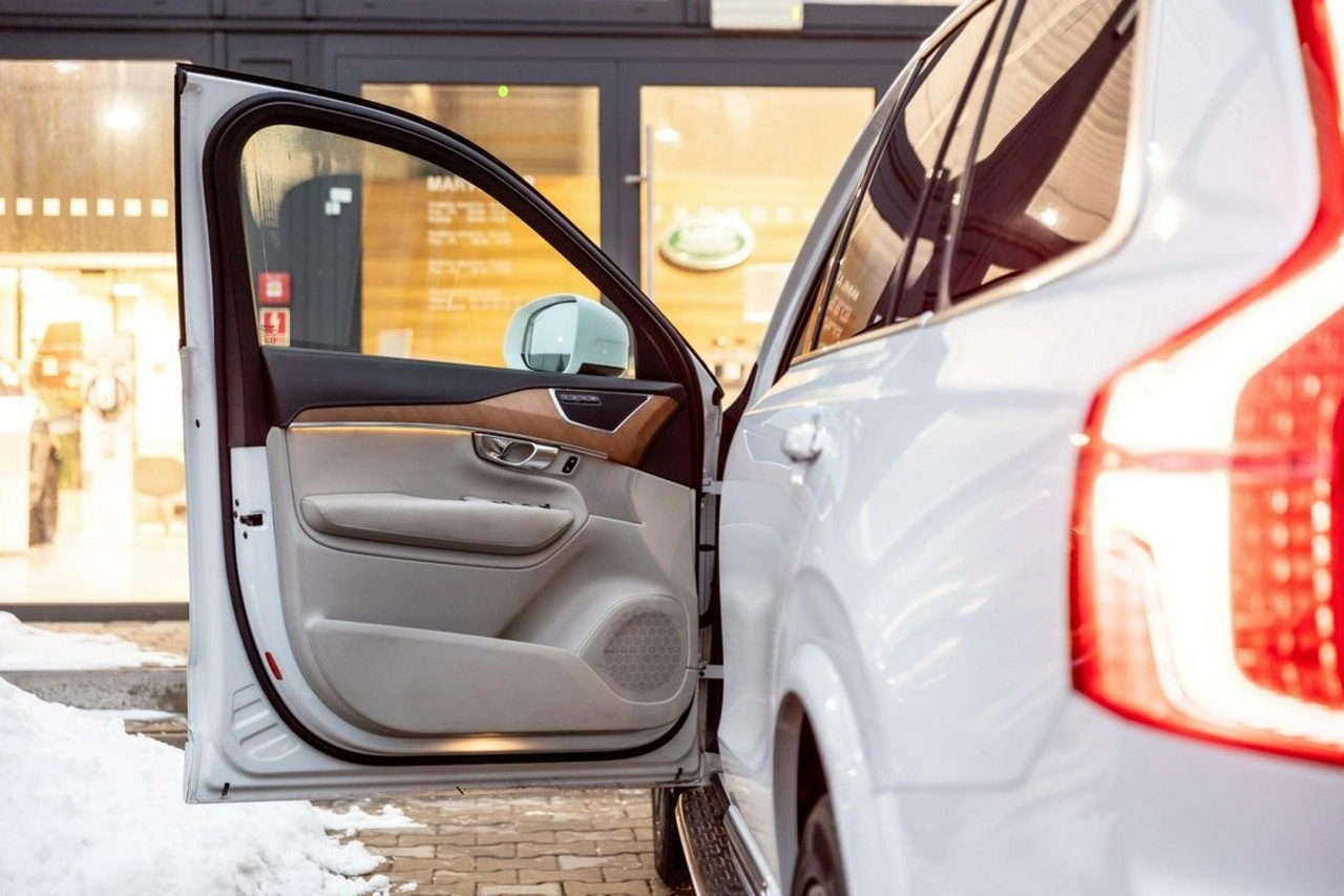 Volvo XC 90 - Zdjęcie 12