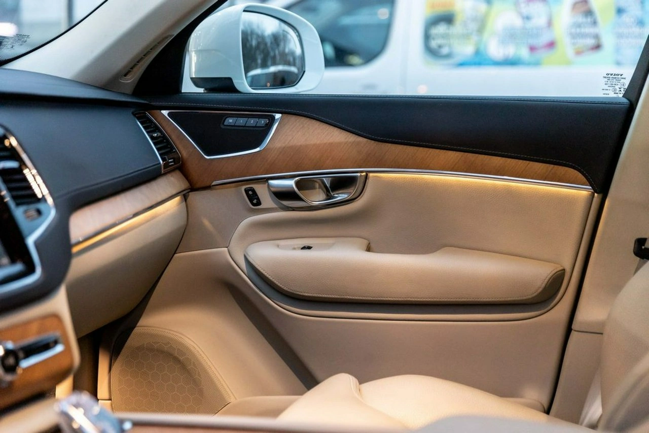 Volvo XC 90 - Zdjęcie 16