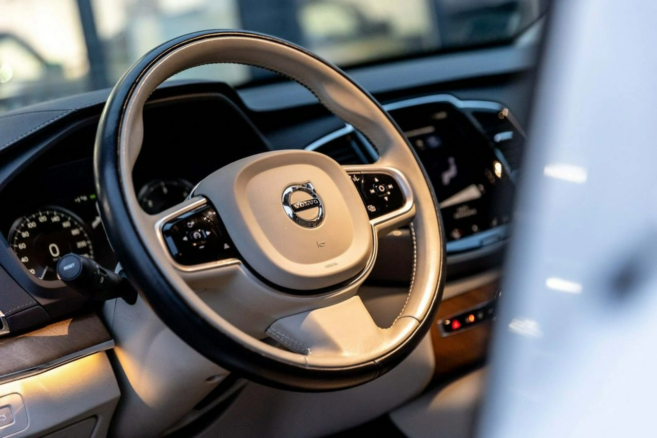 Volvo XC 90 - Zdjęcie 17