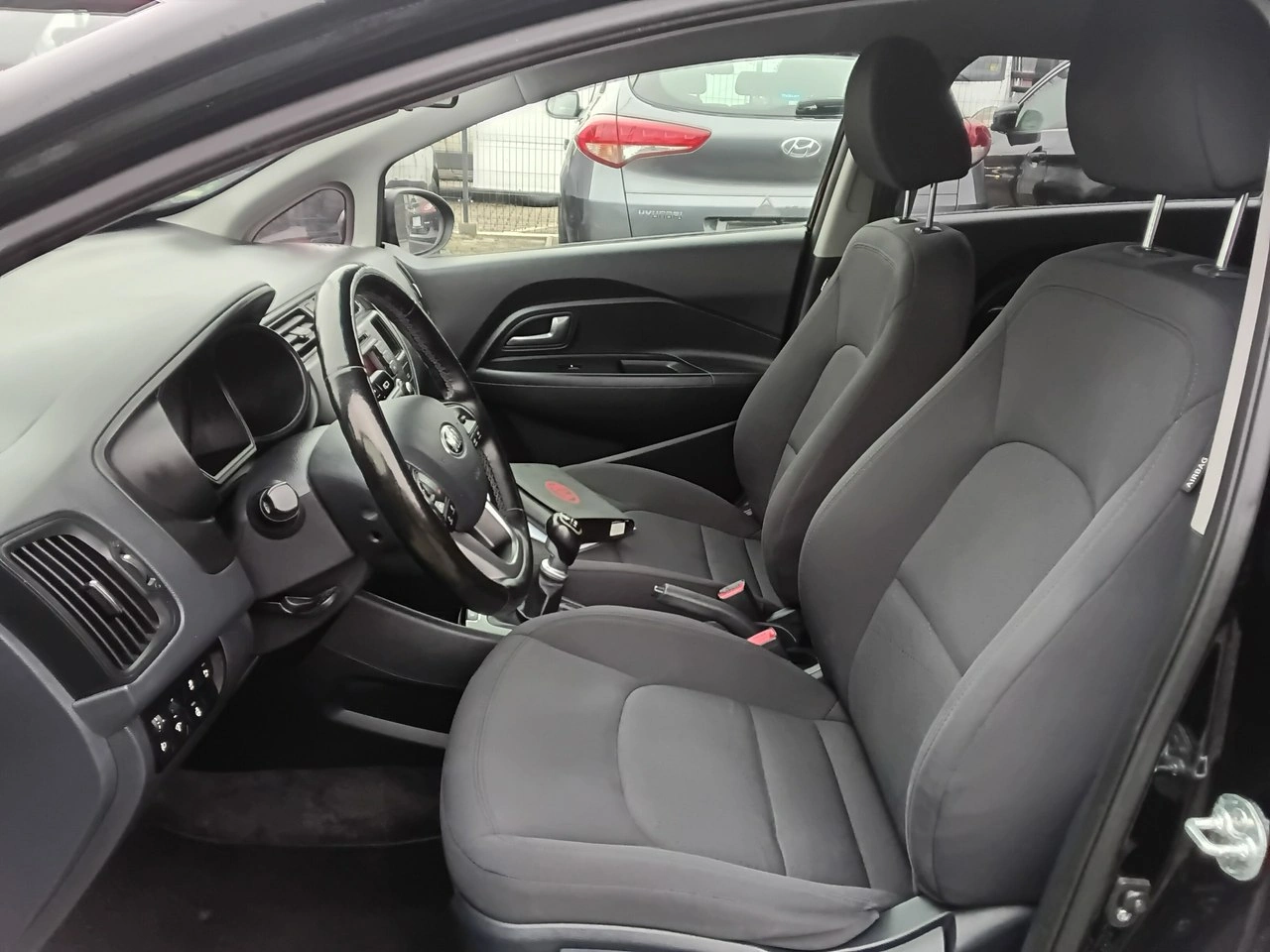 Kia Rio - Zdjęcie 15