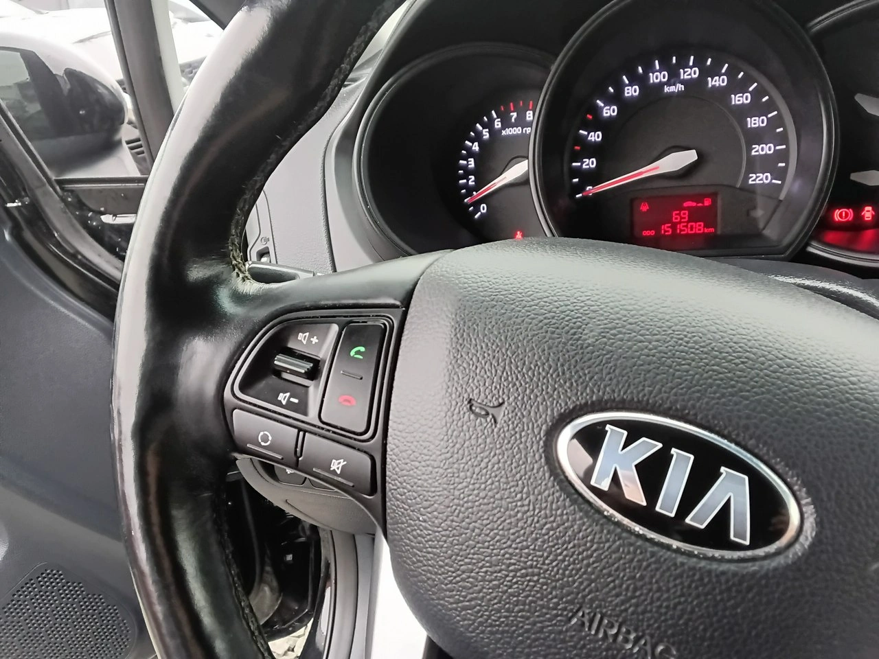 Kia Rio - Zdjęcie 23