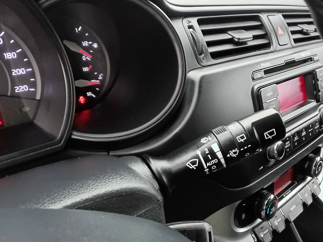 Kia Rio - Zdjęcie 28