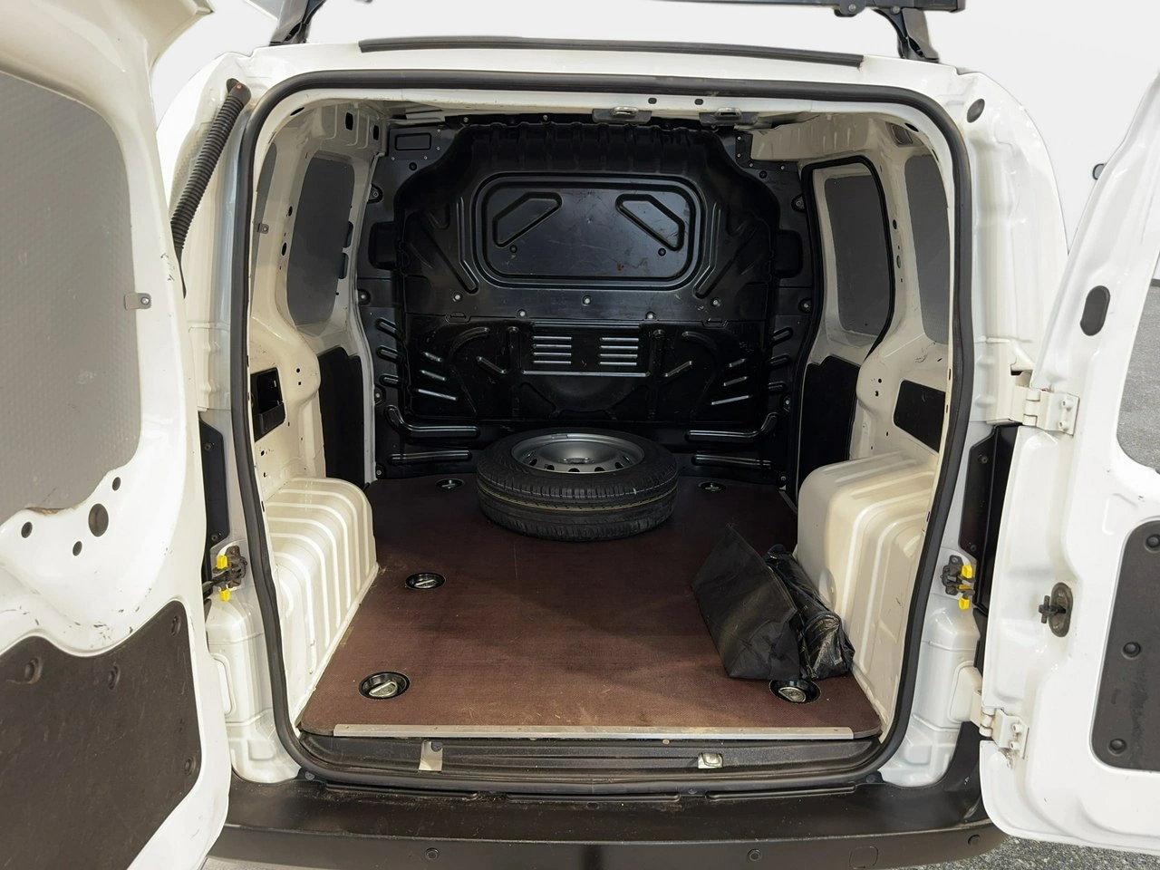 Fiat Fiorino - Zdjęcie 11