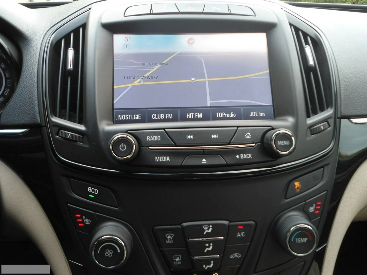 Opel Insignia - Zdjęcie 27