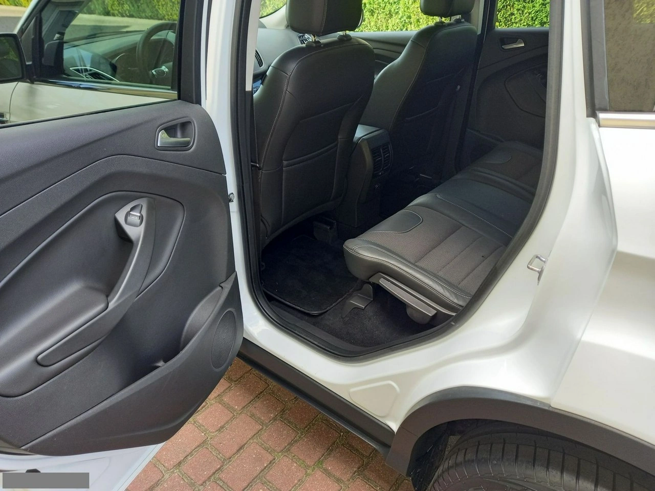 Ford Kuga - Zdjęcie 21