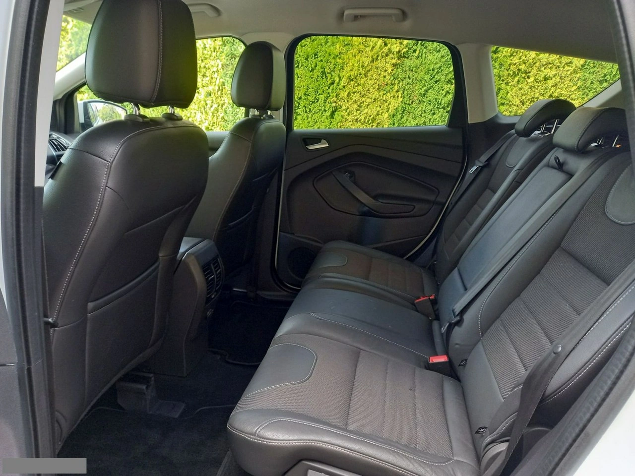 Ford Kuga - Zdjęcie 22