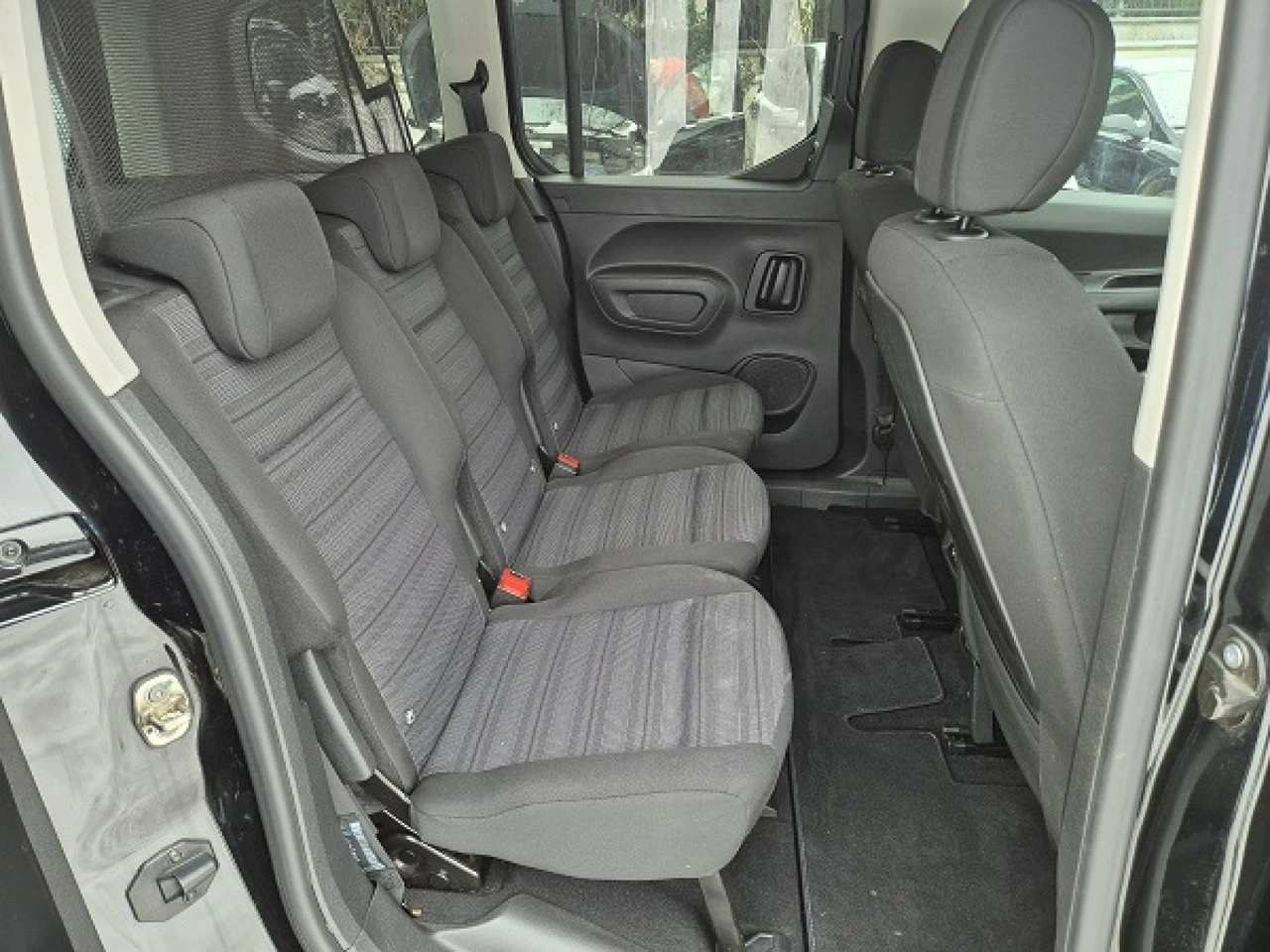 Opel Combo Life - Zdjęcie 17