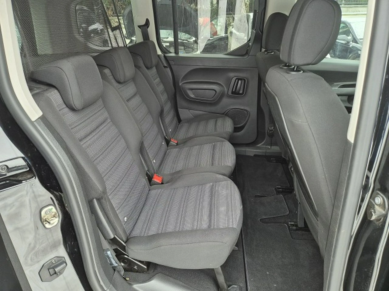 Opel Combo Life - Zdjęcie 18