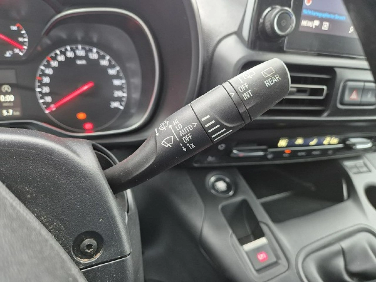 Opel Combo Life - Zdjęcie 28