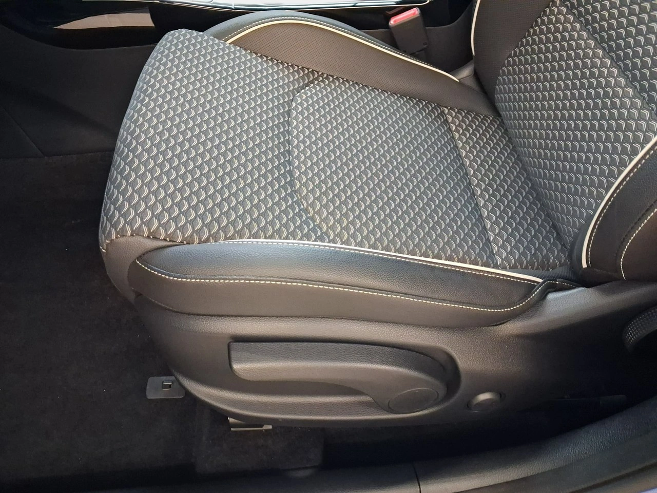 Kia XCeed - Zdjęcie 9