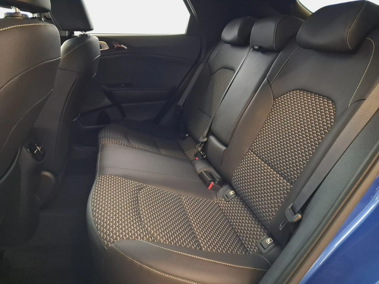 Kia XCeed - Zdjęcie 11