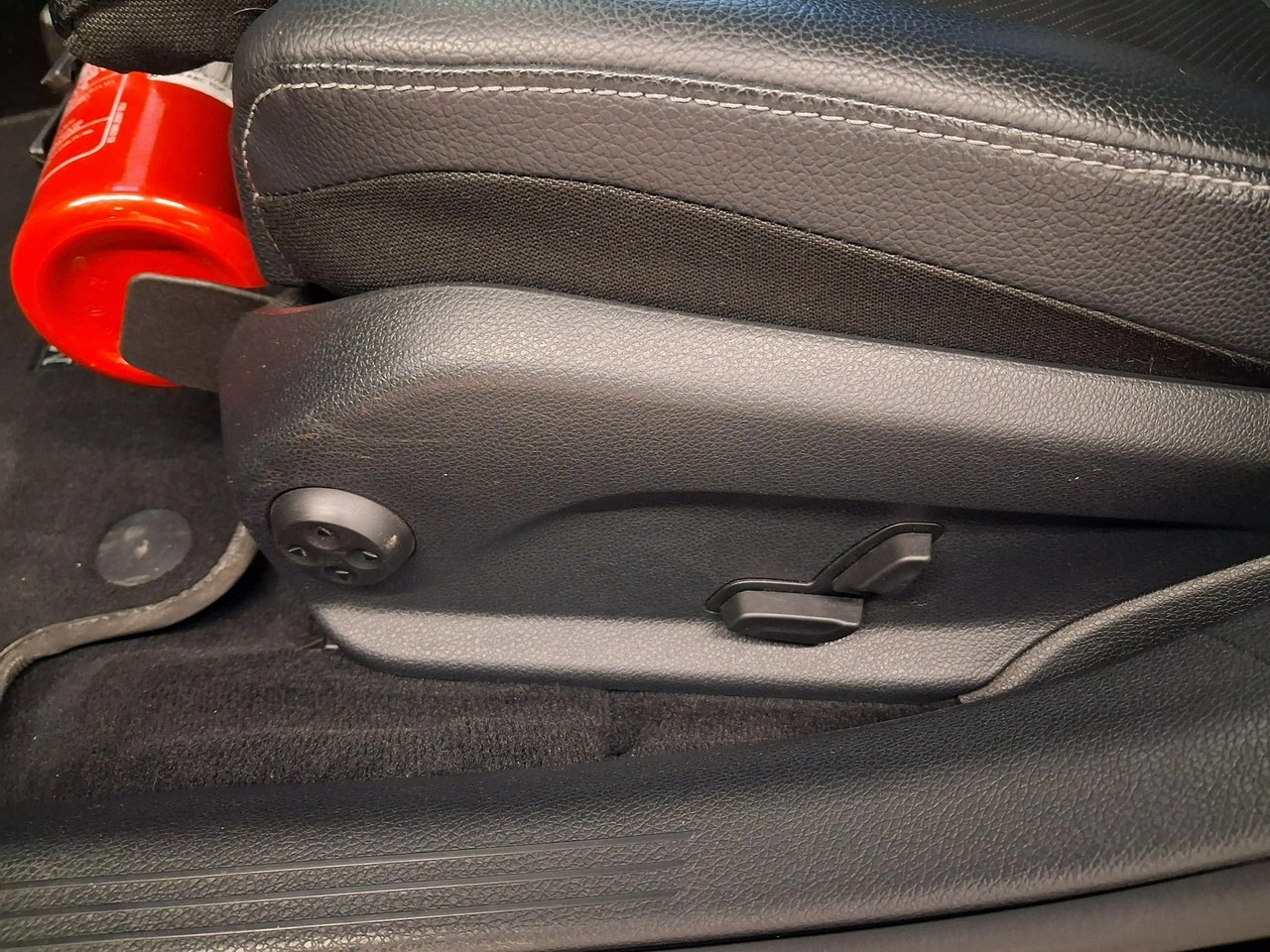 Mercedes C 200 - Zdjęcie 12