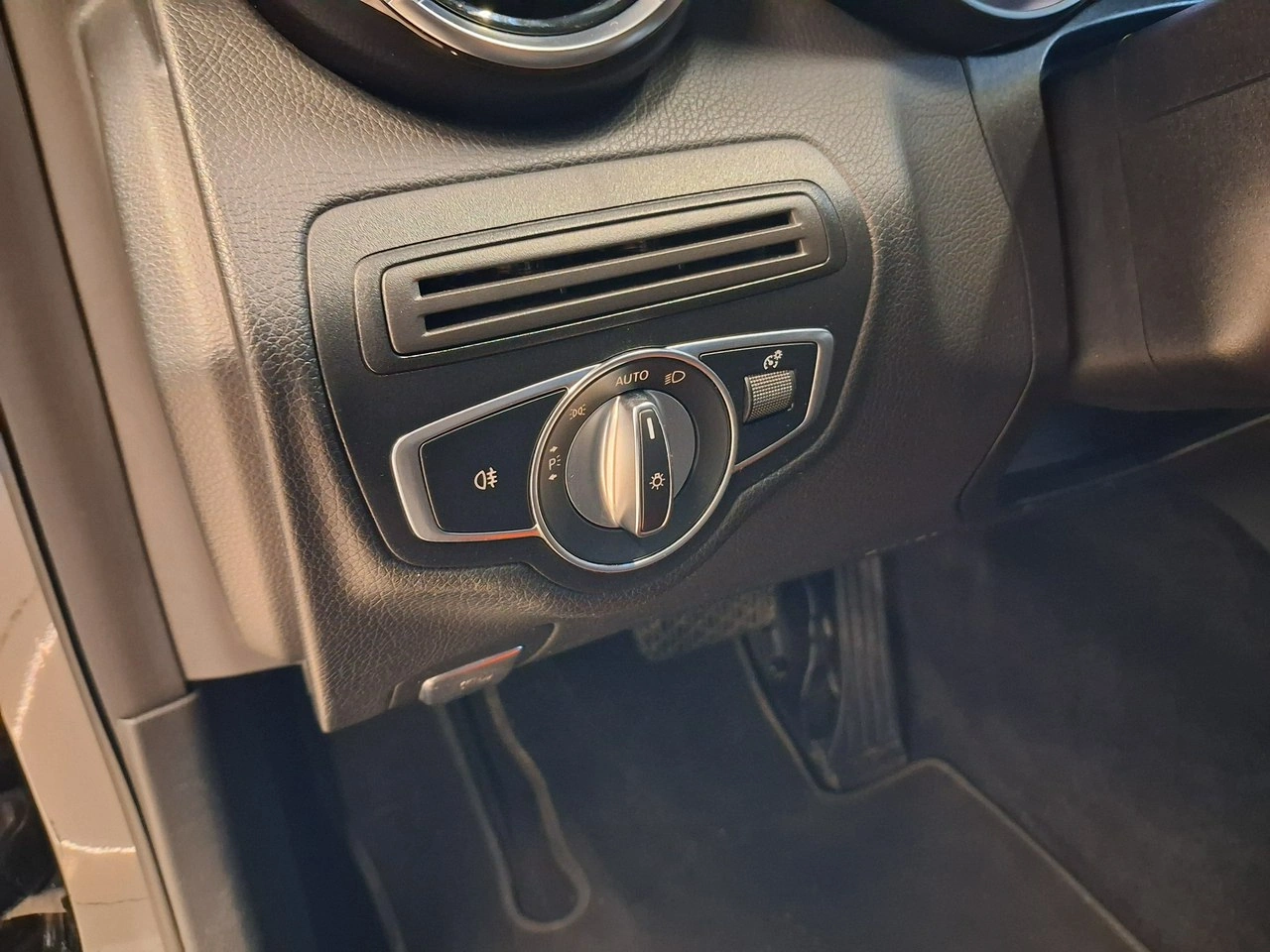 Mercedes C 200 - Zdjęcie 26