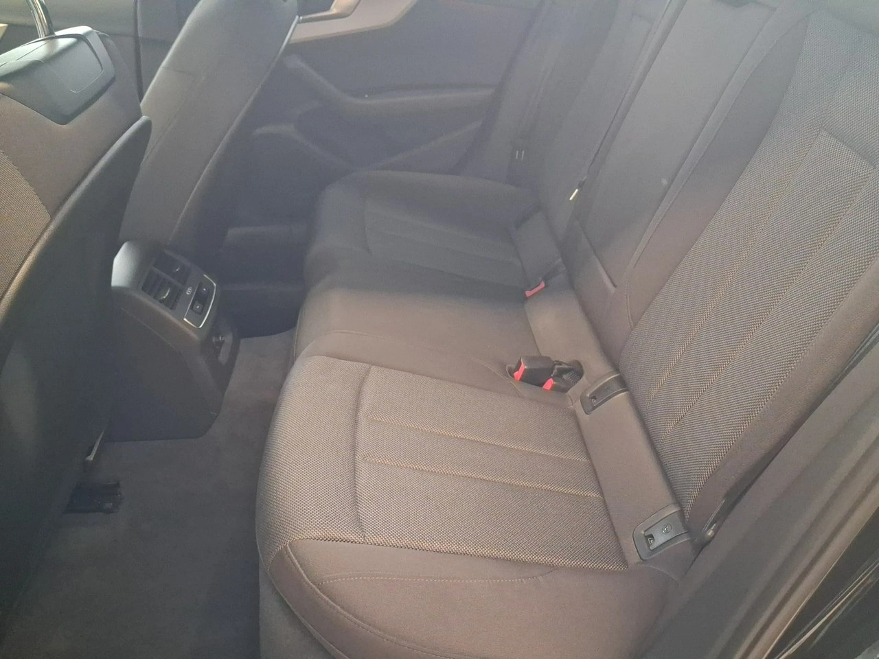 Audi A4 - Zdjęcie 9