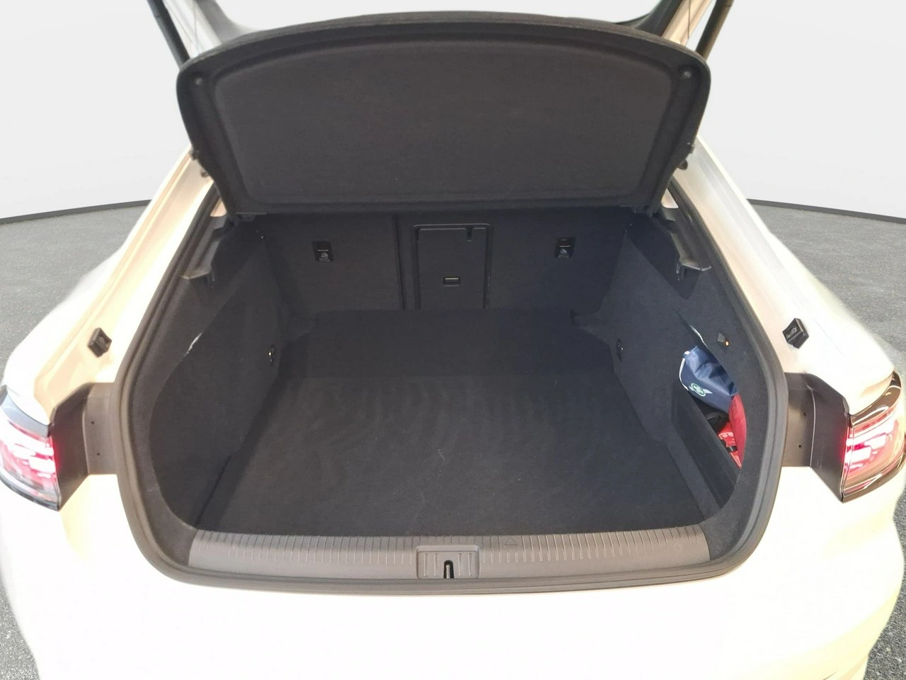 Volkswagen Arteon - Zdjęcie 12