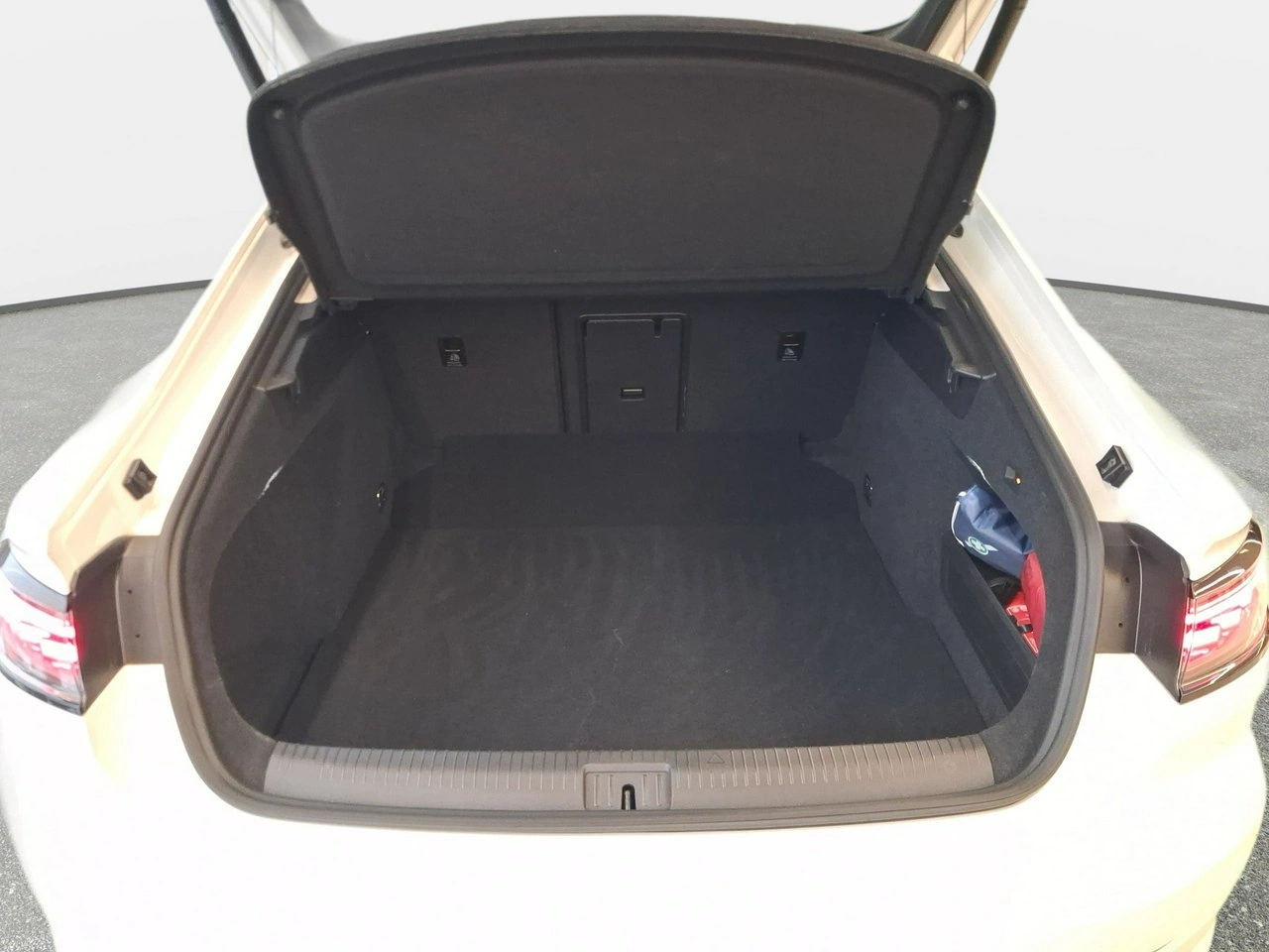 Volkswagen Arteon - Zdjęcie 12