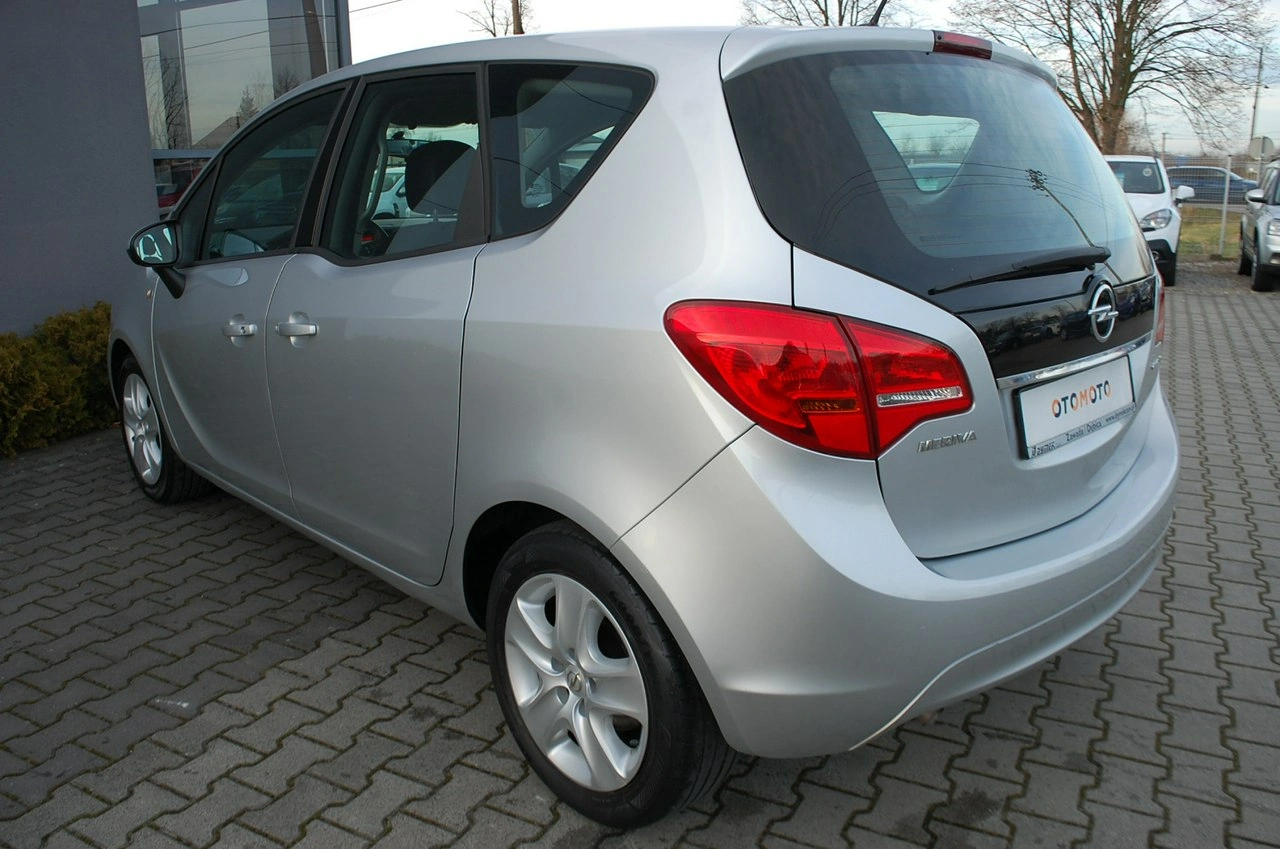 Opel Meriva - Zdjęcie 11