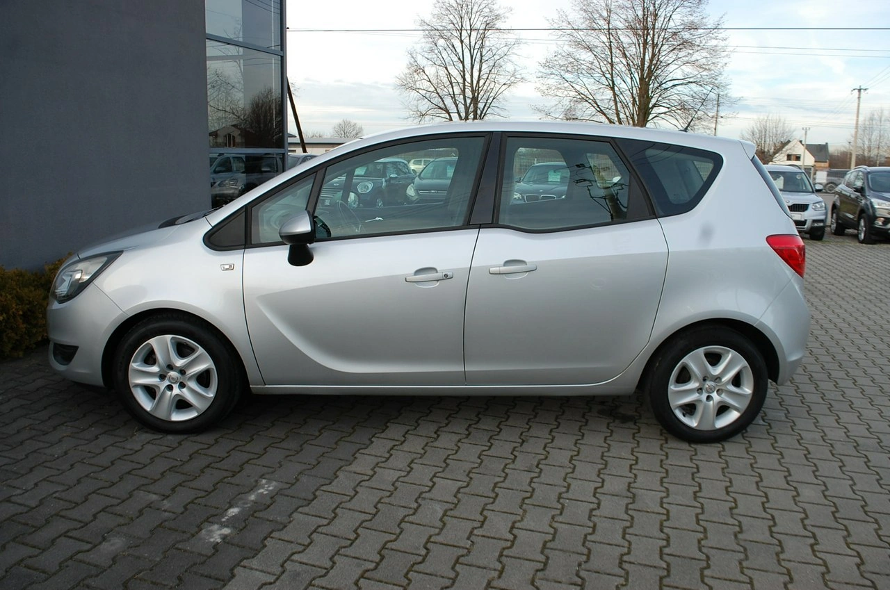 Opel Meriva - Zdjęcie 16