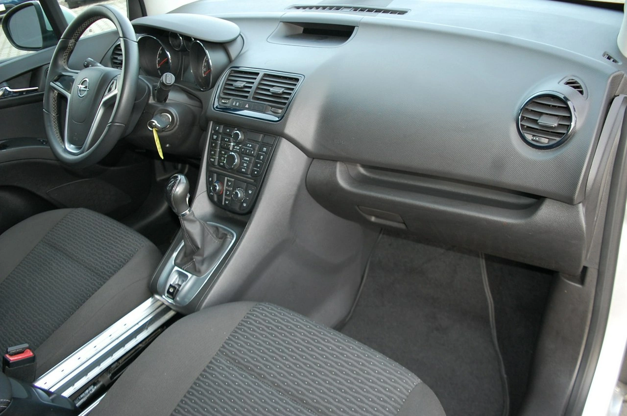 Opel Meriva - Zdjęcie 23