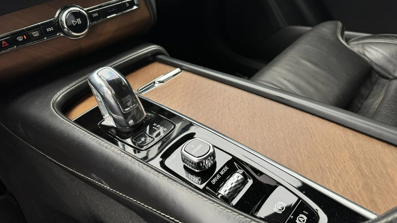 Volvo XC 90 - Zdjęcie 24