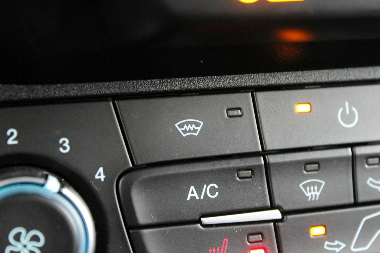 Ford Transit Connect - Zdjęcie 25