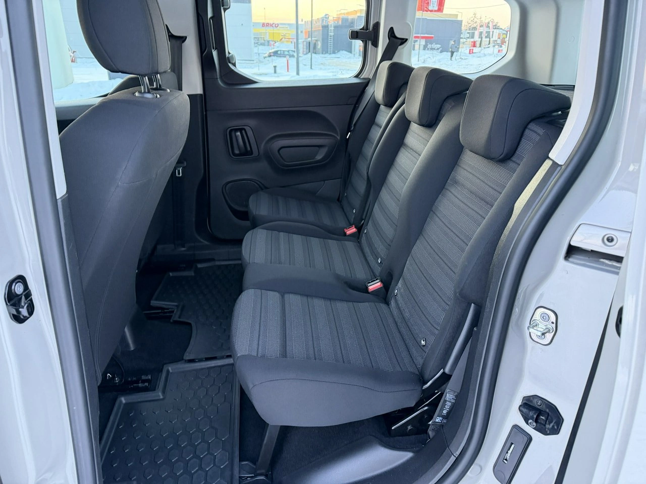 Opel Combo Life - Zdjęcie 28