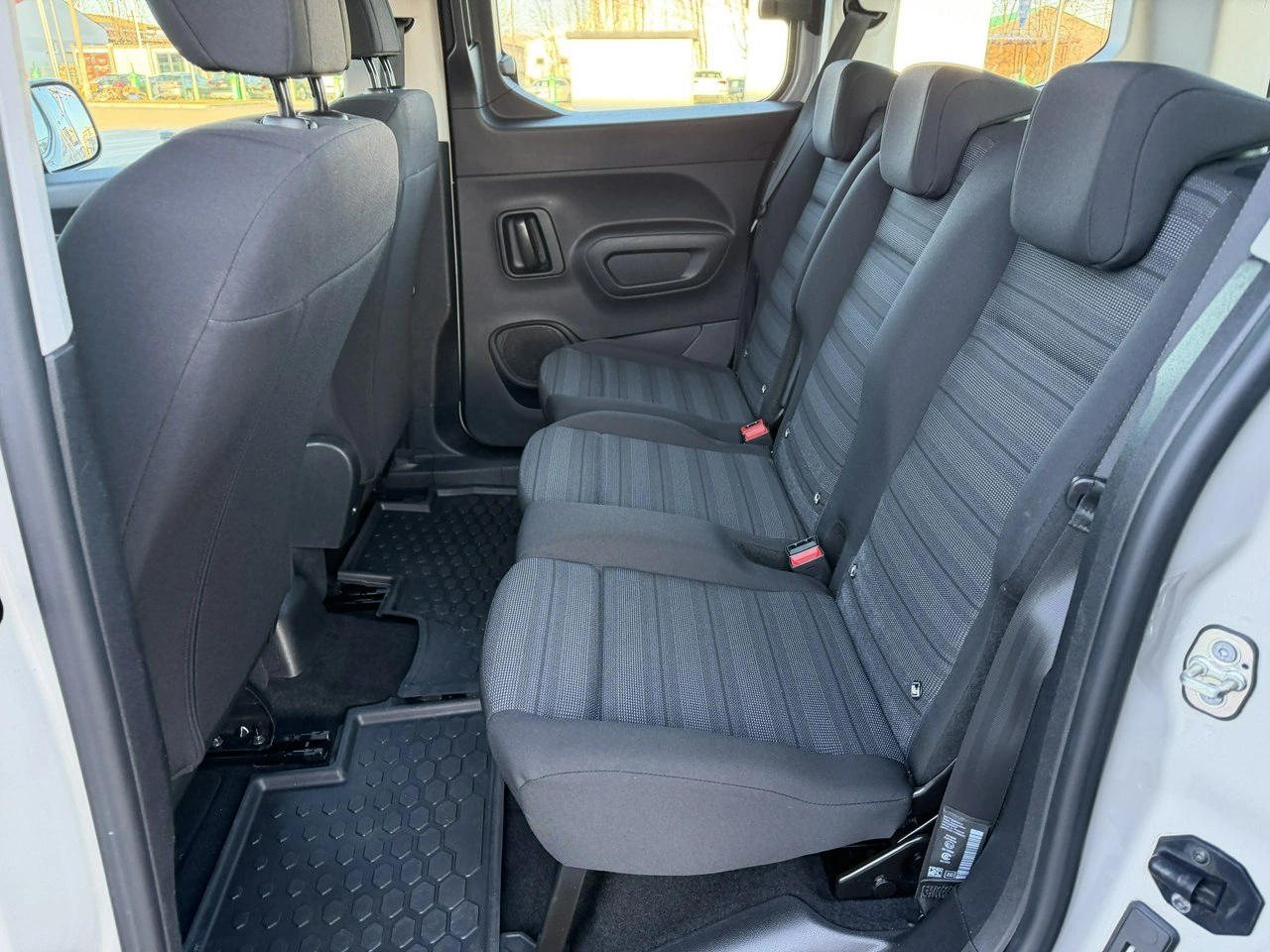 Opel Combo Life - Zdjęcie 26